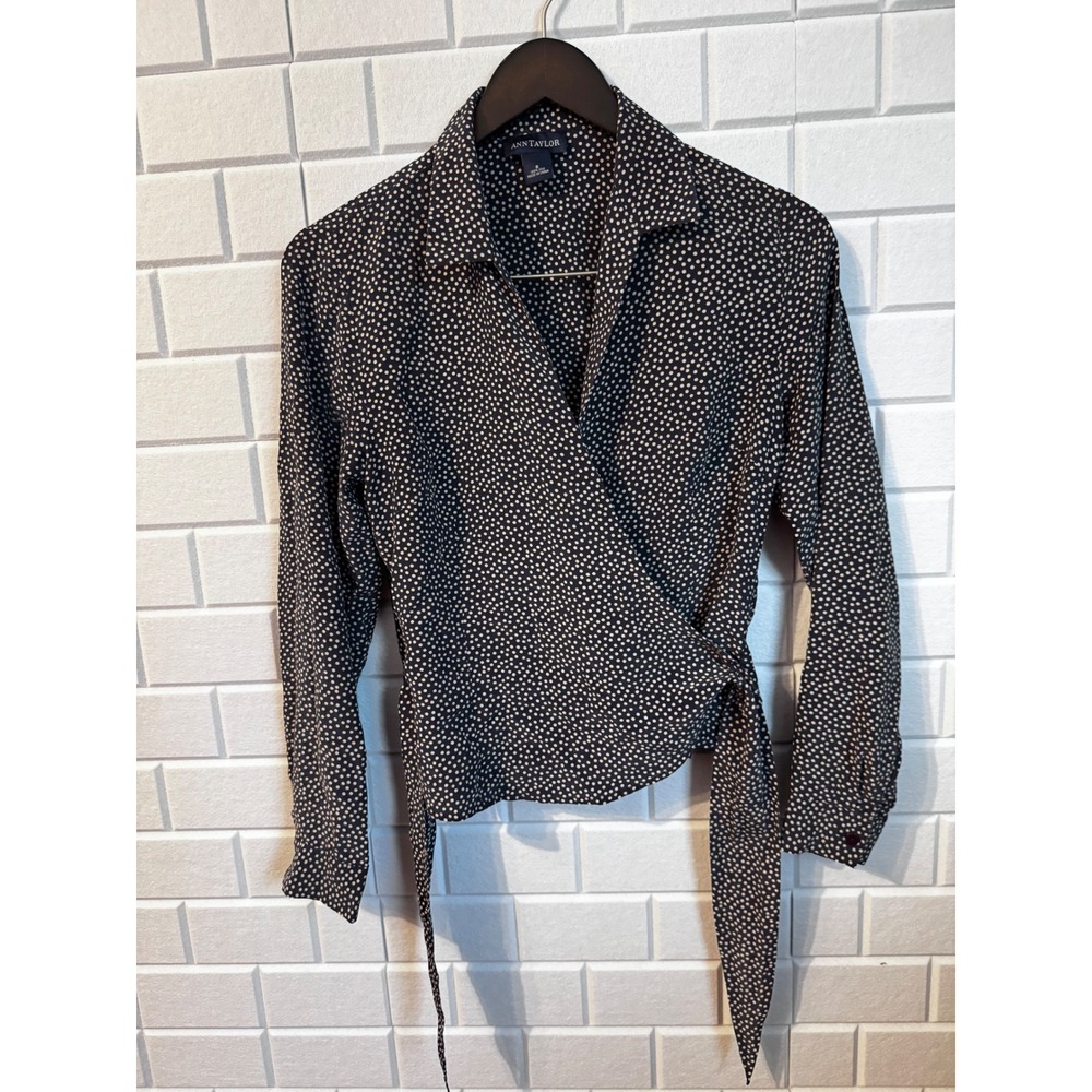 Ann Taylor| 100% Silk| Polka Dot Wrap Blouse| Size 6 |Navy Blue-White.